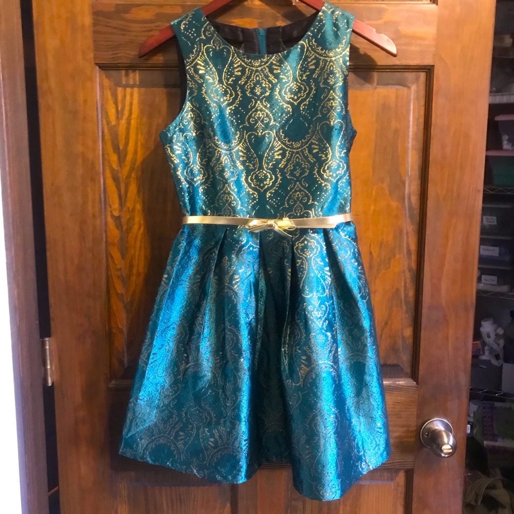 Girl’s Dress